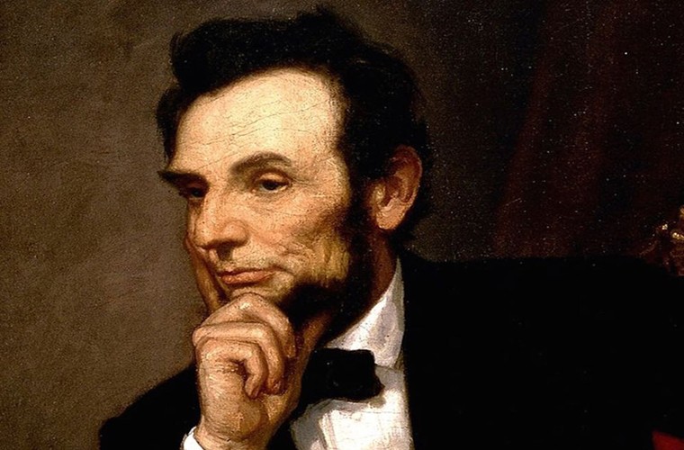 Cựu  Tổng thống Mỹ Abraham Lincoln thường thức dậy vào khoảng 7 giờ sáng và làm việc trong khoảng một tiếng đồng hồ trước khi ăn sáng. Đôi khi ông ra ngoài vào sáng sớm để lấy báo đọc. (Nguồn ảnh: Business Insider)